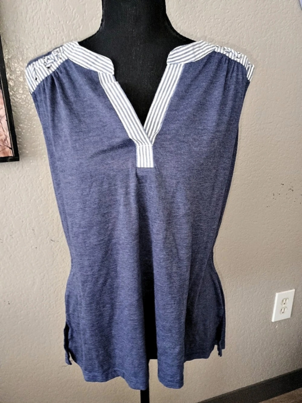 Parallel Sky Striped Tunic in Blue & White Size Large Like New
